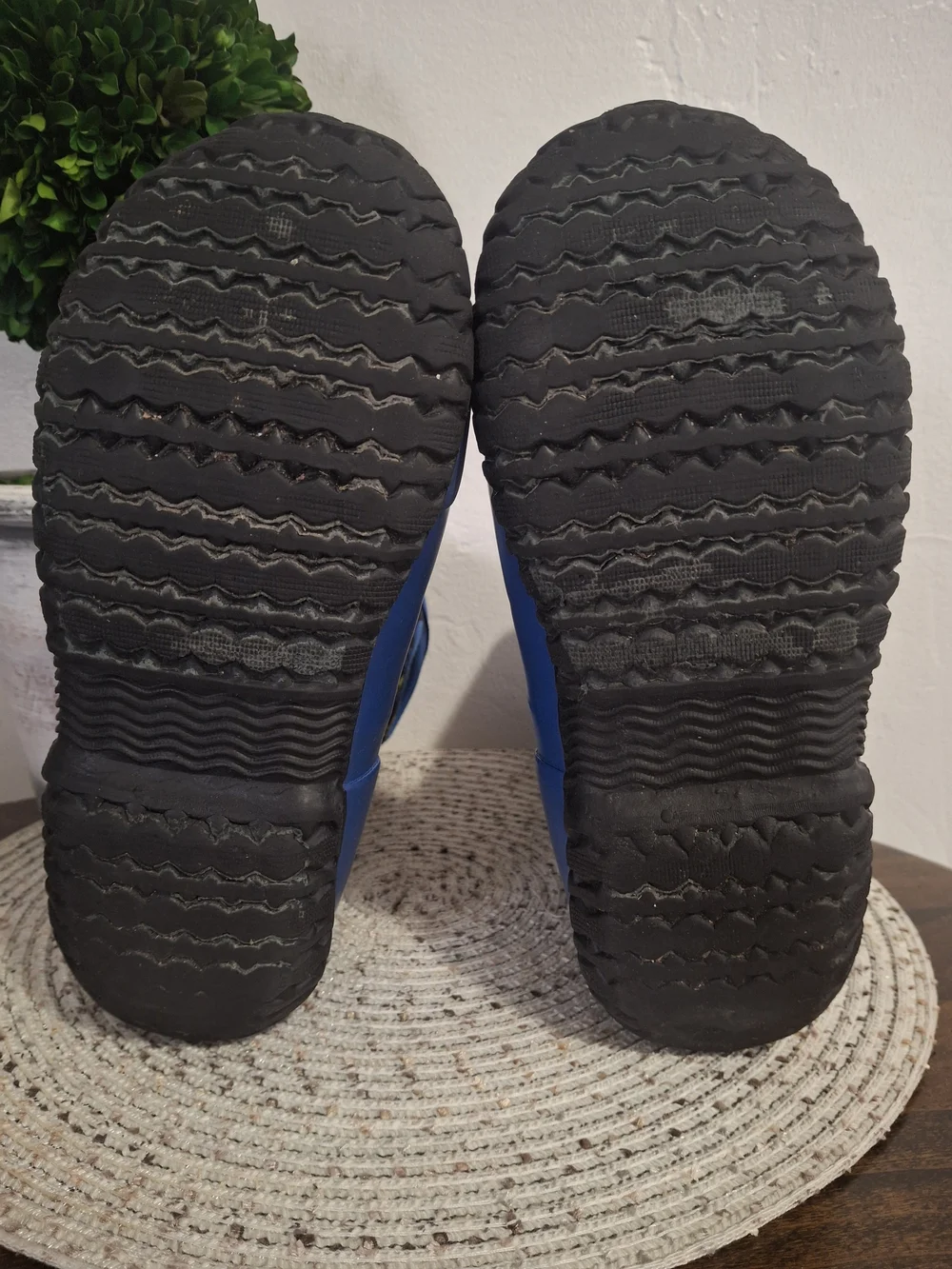 Blue Bogs K York SpookyPull-On Rain/Snow Boots Size 6.